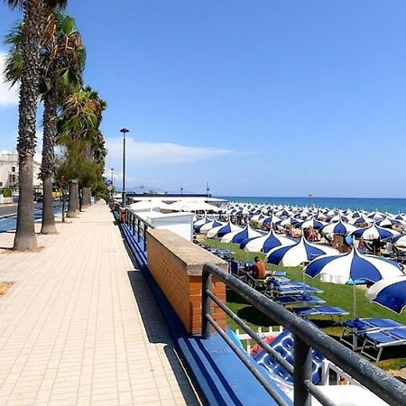 Calliope Terracina Exterior foto